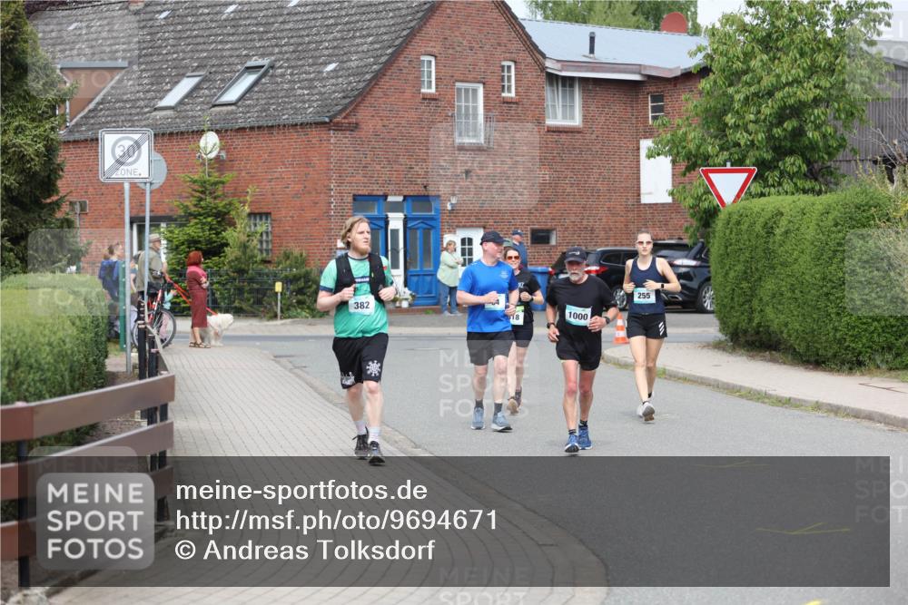 10.05.2026 - 8. Wedeler Halbmarathon Andreas Tolksdorf http://msf.ph/oto/9694671 10.05.2026 10:23:42 Laufen 382, 18, 1000, 255 meine-sportfotos.de