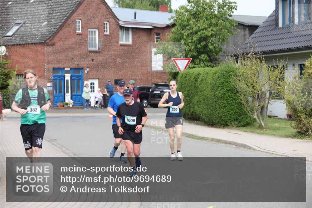 10.05.2026 - 8. Wedeler Halbmarathon Andreas Tolksdorf http://msf.ph/oto/9694689 10.05.2026 10:23:43 Laufen 382, 1000, 255 meine-sportfotos.de