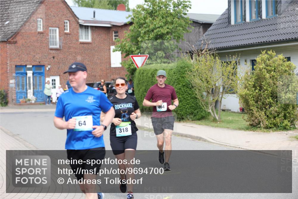 10.05.2026 - 8. Wedeler Halbmarathon Andreas Tolksdorf http://msf.ph/oto/9694700 10.05.2026 10:23:47 Laufen 64, 49, 318, 464 meine-sportfotos.de