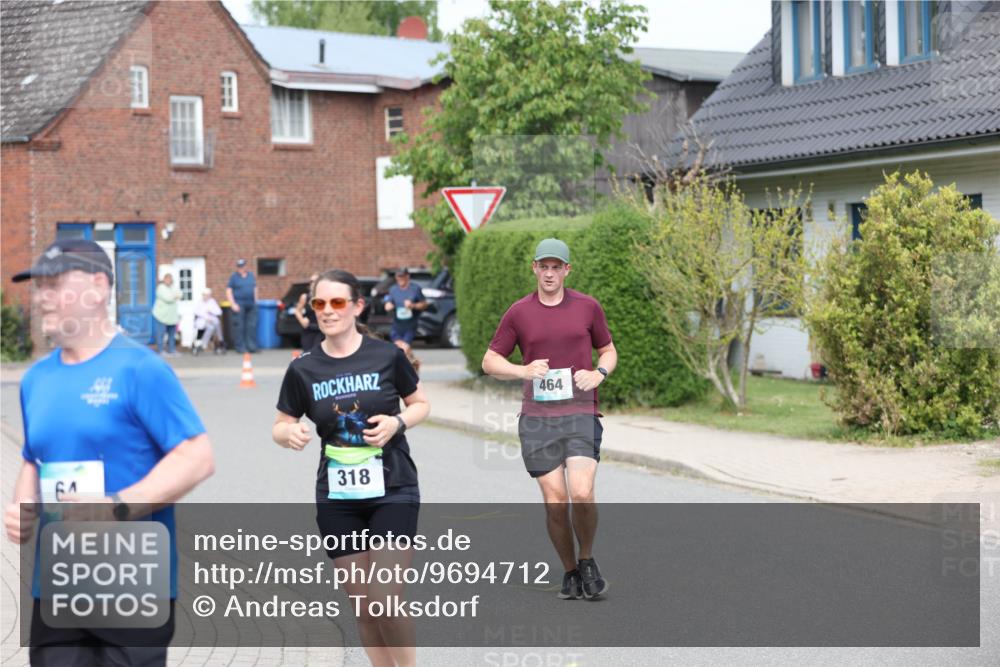 10.05.2026 - 8. Wedeler Halbmarathon Andreas Tolksdorf http://msf.ph/oto/9694712 10.05.2026 10:23:47 Laufen 318, 464 meine-sportfotos.de
