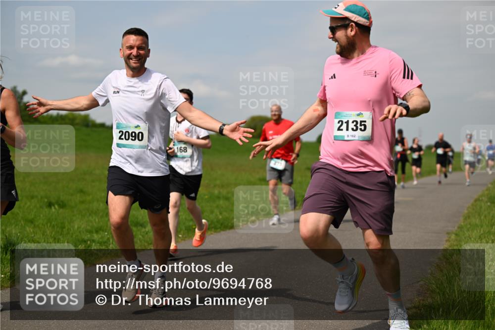 10.05.2026 - 8. Wedeler Halbmarathon Dr. Thomas Lammeyer http://msf.ph/oto/9694768 10.05.2026 11:19:54 Laufen 2090, 168, 2135, 162 meine-sportfotos.de