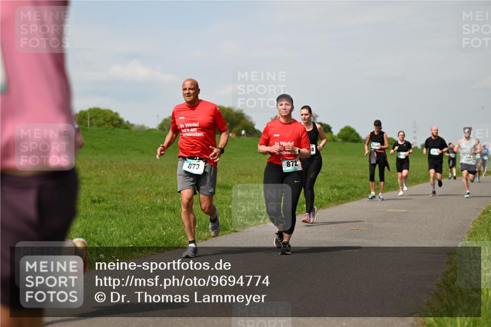 10.05.2026 - 8. Wedeler Halbmarathon Dr. Thomas Lammeyer http://msf.ph/oto/9694774 10.05.2026 11:19:55 Laufen 873, 872, 2154, 221 meine-sportfotos.de