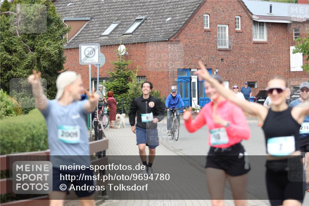 10.05.2026 - 8. Wedeler Halbmarathon Andreas Tolksdorf http://msf.ph/oto/9694780 10.05.2026 10:24:01 Laufen 2009, 30, 8, 267, 274 meine-sportfotos.de