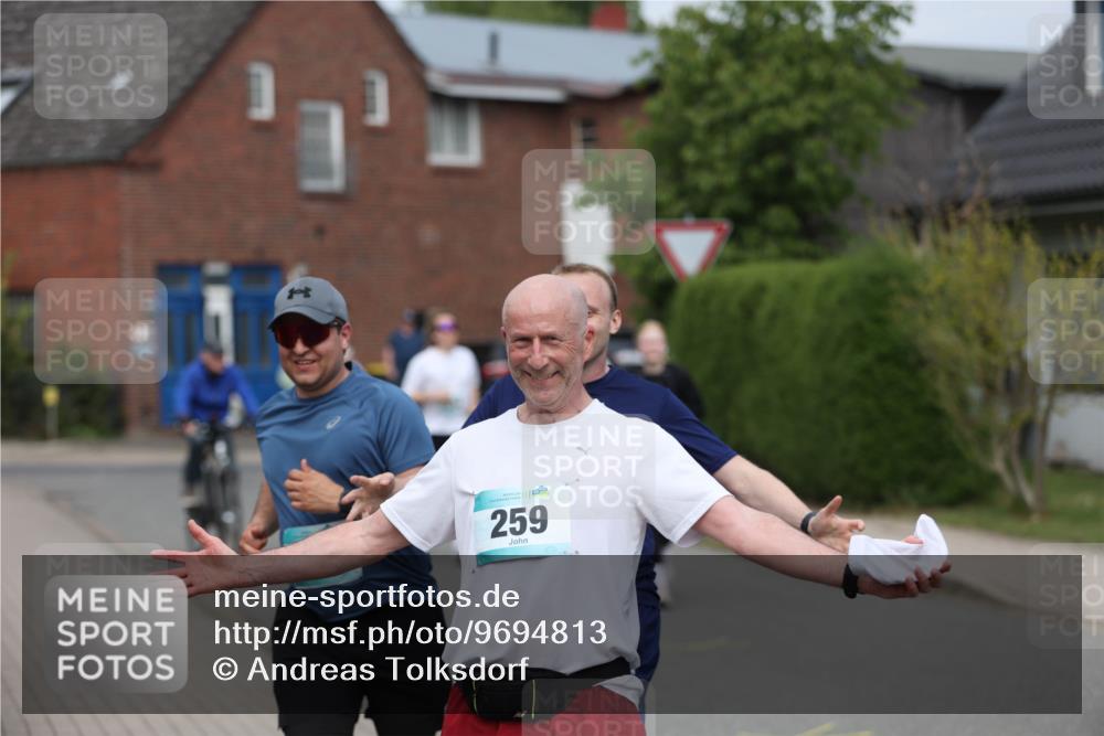 10.05.2026 - 8. Wedeler Halbmarathon Andreas Tolksdorf http://msf.ph/oto/9694813 10.05.2026 10:24:04 Laufen 259 meine-sportfotos.de