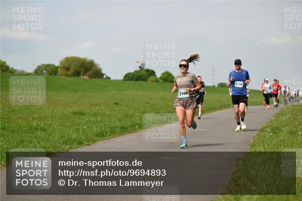 10.05.2026 - 8. Wedeler Halbmarathon Dr. Thomas Lammeyer http://msf.ph/oto/9694893 10.05.2026 11:20:03 Laufen 2106, 2138 meine-sportfotos.de