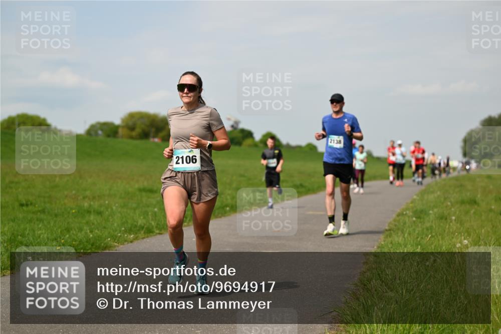 10.05.2026 - 8. Wedeler Halbmarathon Dr. Thomas Lammeyer http://msf.ph/oto/9694917 10.05.2026 11:20:05 Laufen 2106, 2138 meine-sportfotos.de