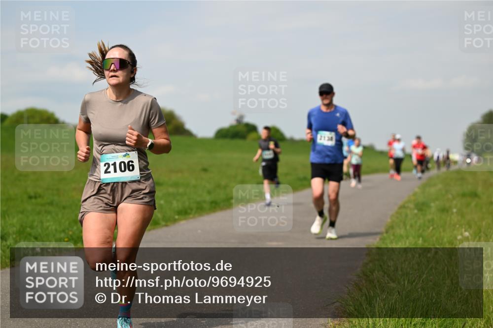 10.05.2026 - 8. Wedeler Halbmarathon Dr. Thomas Lammeyer http://msf.ph/oto/9694925 10.05.2026 11:20:06 Laufen 2106 meine-sportfotos.de