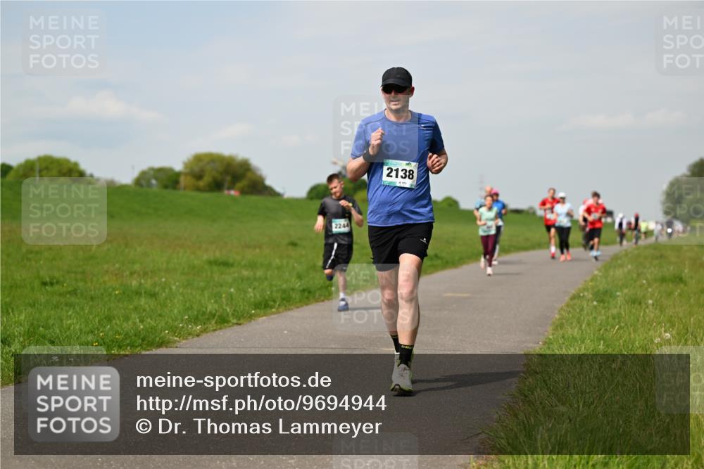 10.05.2026 - 8. Wedeler Halbmarathon Dr. Thomas Lammeyer http://msf.ph/oto/9694944 10.05.2026 11:20:07 Laufen 2244, 2138, 171 meine-sportfotos.de