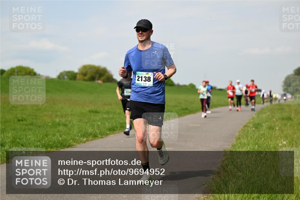 10.05.2026 - 8. Wedeler Halbmarathon Dr. Thomas Lammeyer http://msf.ph/oto/9694952 10.05.2026 11:20:07 Laufen 224, 2138, 171 meine-sportfotos.de
