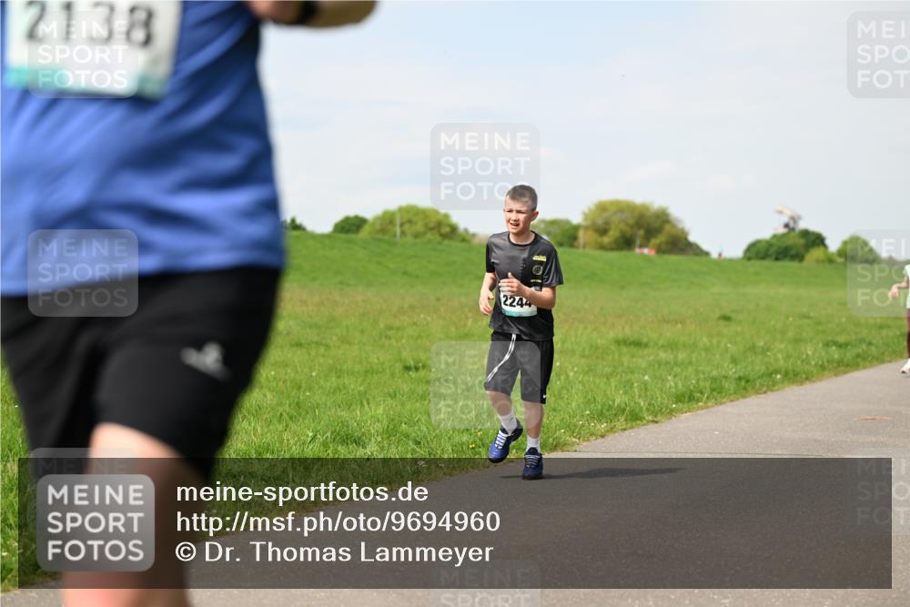 10.05.2026 - 8. Wedeler Halbmarathon Dr. Thomas Lammeyer http://msf.ph/oto/9694960 10.05.2026 11:20:09 Laufen 2138, 2244 meine-sportfotos.de
