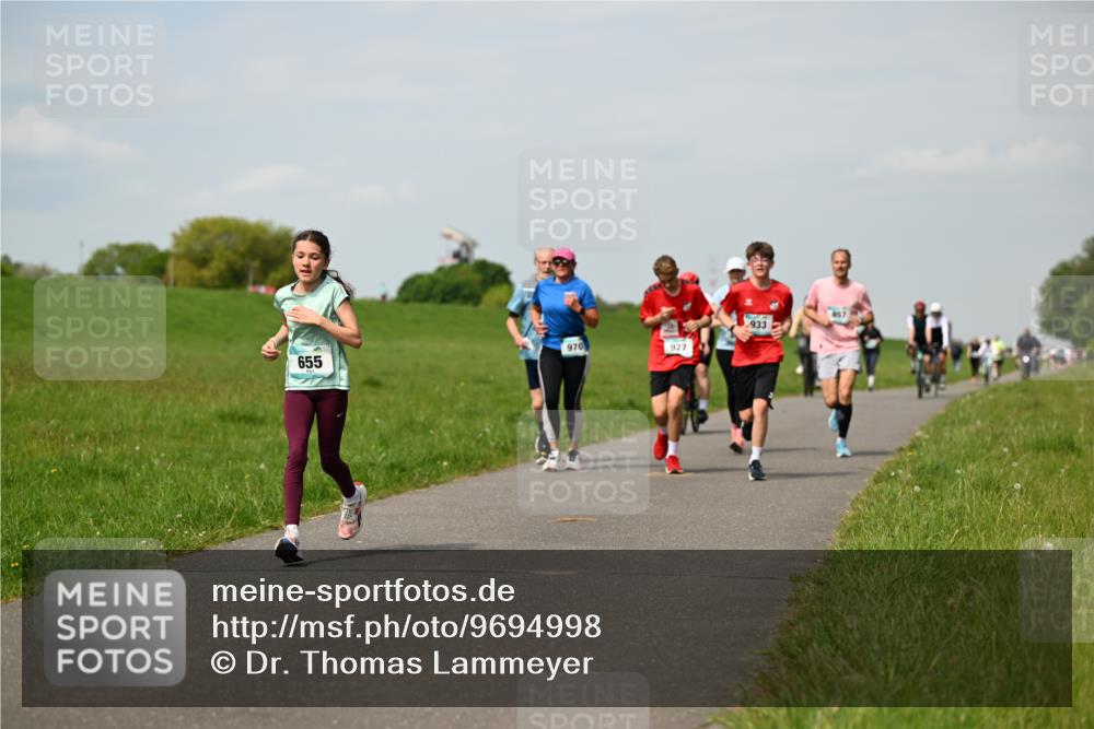 10.05.2026 - 8. Wedeler Halbmarathon Dr. Thomas Lammeyer http://msf.ph/oto/9694998 10.05.2026 11:20:13 Laufen 655, 970, 927, 933 meine-sportfotos.de