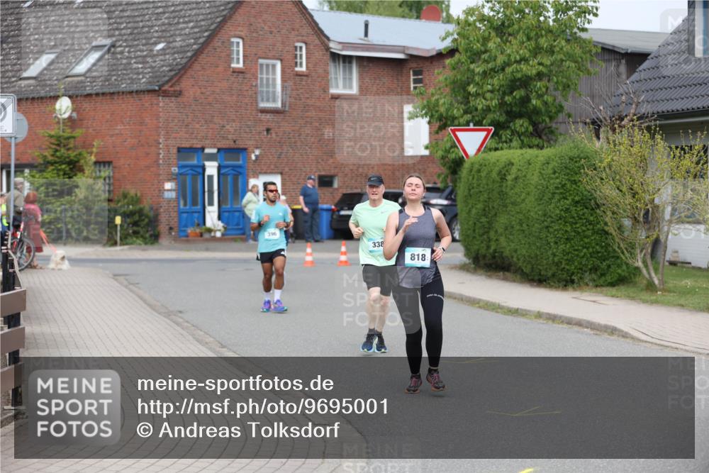 10.05.2026 - 8. Wedeler Halbmarathon Andreas Tolksdorf http://msf.ph/oto/9695001 10.05.2026 10:25:10 Laufen 396, 338, 818 meine-sportfotos.de