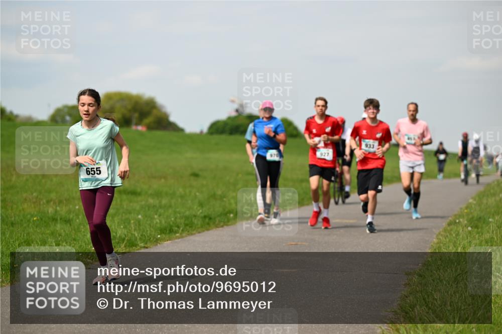 10.05.2026 - 8. Wedeler Halbmarathon Dr. Thomas Lammeyer http://msf.ph/oto/9695012 10.05.2026 11:20:14 Laufen 655, 970, 933 meine-sportfotos.de