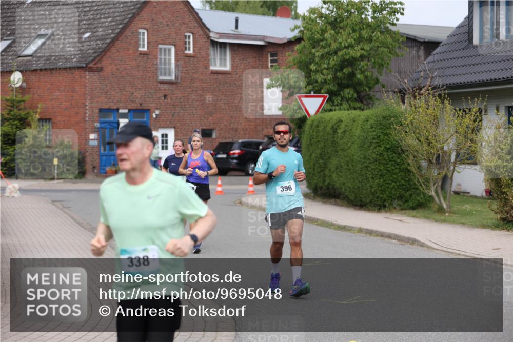 10.05.2026 - 8. Wedeler Halbmarathon Andreas Tolksdorf http://msf.ph/oto/9695048 10.05.2026 10:25:14 Laufen 338, 396 meine-sportfotos.de