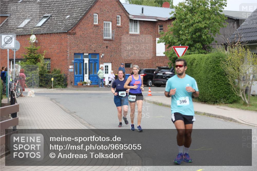 10.05.2026 - 8. Wedeler Halbmarathon Andreas Tolksdorf http://msf.ph/oto/9695055 10.05.2026 10:25:15 Laufen 465, 2188, 396 meine-sportfotos.de