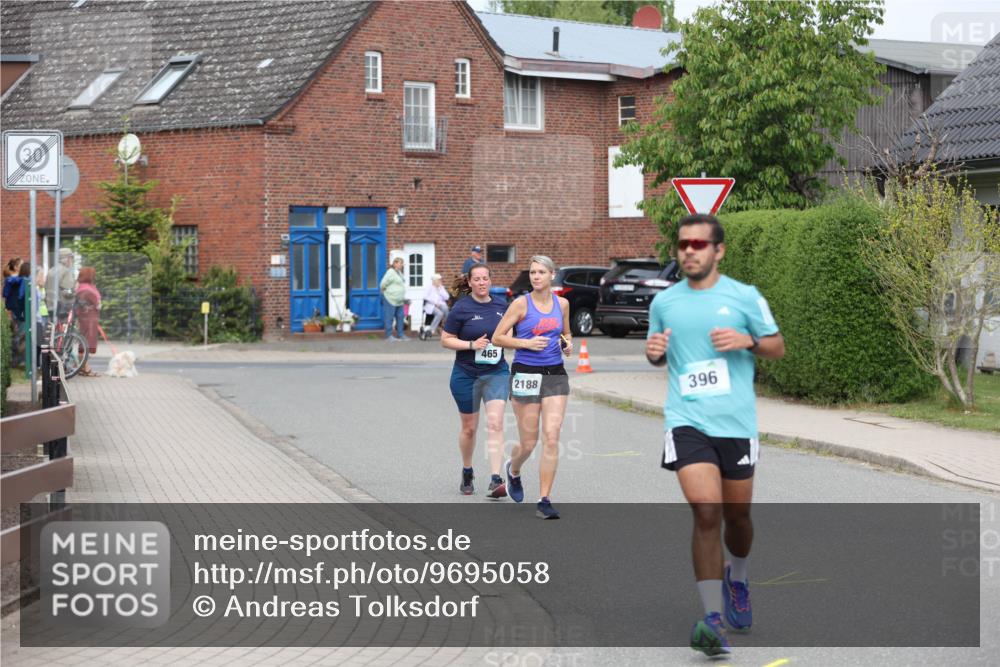10.05.2026 - 8. Wedeler Halbmarathon Andreas Tolksdorf http://msf.ph/oto/9695058 10.05.2026 10:25:15 Laufen 465, 2188, 396 meine-sportfotos.de