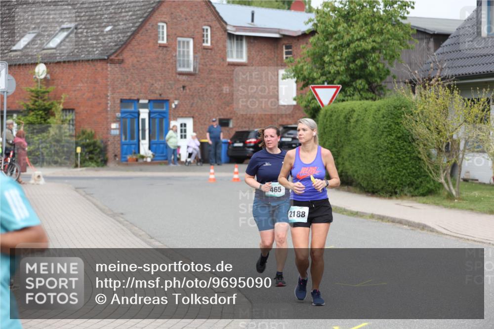 10.05.2026 - 8. Wedeler Halbmarathon Andreas Tolksdorf http://msf.ph/oto/9695090 10.05.2026 10:25:17 Laufen 465, 2188 meine-sportfotos.de