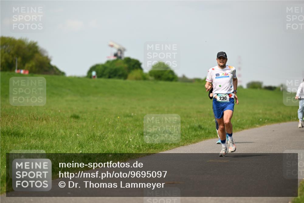 10.05.2026 - 8. Wedeler Halbmarathon Dr. Thomas Lammeyer http://msf.ph/oto/9695097 10.05.2026 11:20:26 Laufen 230 meine-sportfotos.de