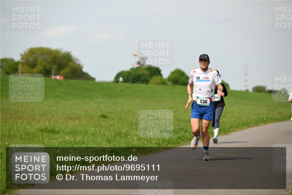 10.05.2026 - 8. Wedeler Halbmarathon Dr. Thomas Lammeyer http://msf.ph/oto/9695111 10.05.2026 11:20:27 Laufen 230, 007 meine-sportfotos.de