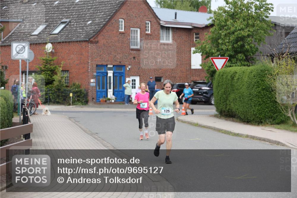 10.05.2026 - 8. Wedeler Halbmarathon Andreas Tolksdorf http://msf.ph/oto/9695127 10.05.2026 10:25:33 Laufen 30, 57, 125 meine-sportfotos.de