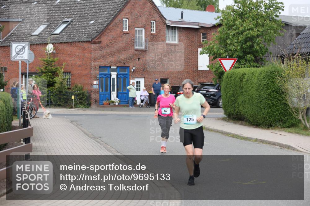 10.05.2026 - 8. Wedeler Halbmarathon Andreas Tolksdorf http://msf.ph/oto/9695133 10.05.2026 10:25:35 Laufen 30, 57, 125 meine-sportfotos.de