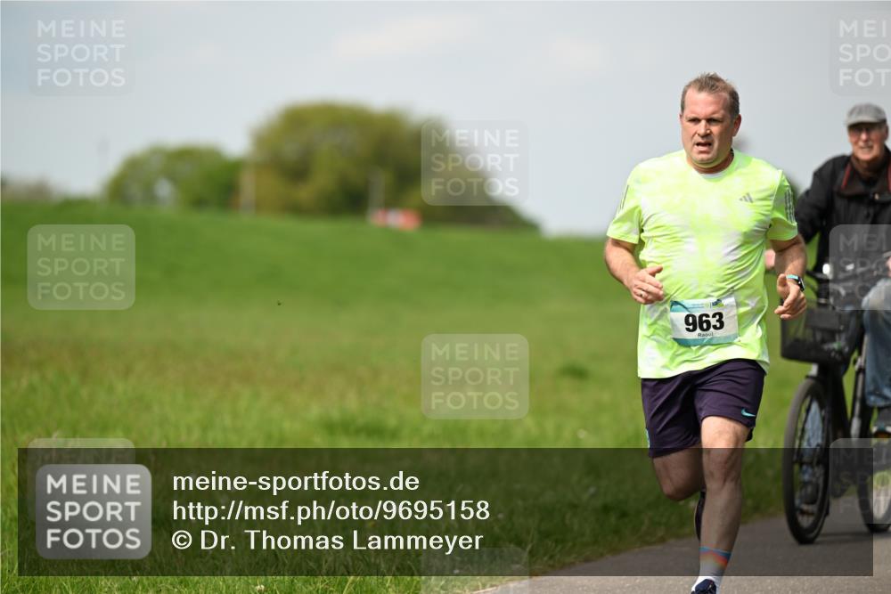 10.05.2026 - 8. Wedeler Halbmarathon Dr. Thomas Lammeyer http://msf.ph/oto/9695158 10.05.2026 11:20:42 Laufen 963 meine-sportfotos.de