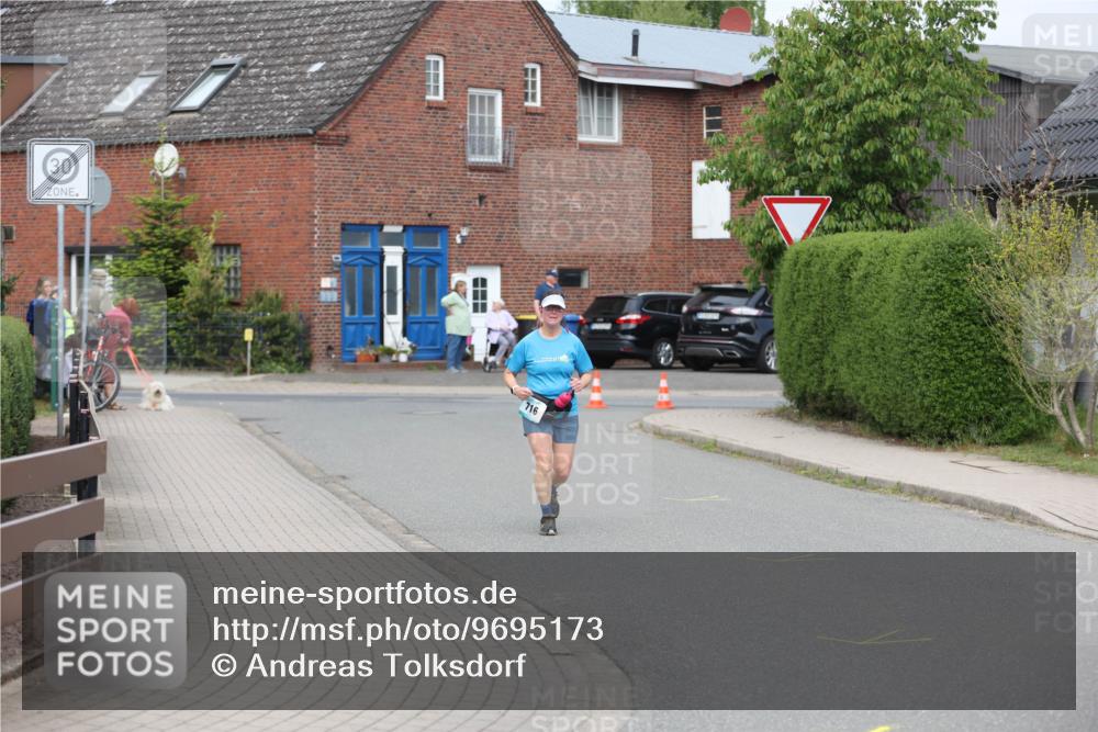 10.05.2026 - 8. Wedeler Halbmarathon Andreas Tolksdorf http://msf.ph/oto/9695173 10.05.2026 10:25:41 Laufen 716 meine-sportfotos.de
