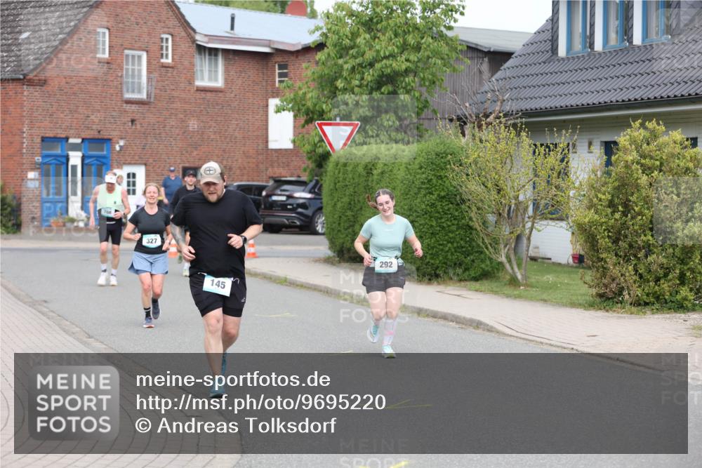 10.05.2026 - 8. Wedeler Halbmarathon Andreas Tolksdorf http://msf.ph/oto/9695220 10.05.2026 10:26:03 Laufen 327, 145, 292 meine-sportfotos.de