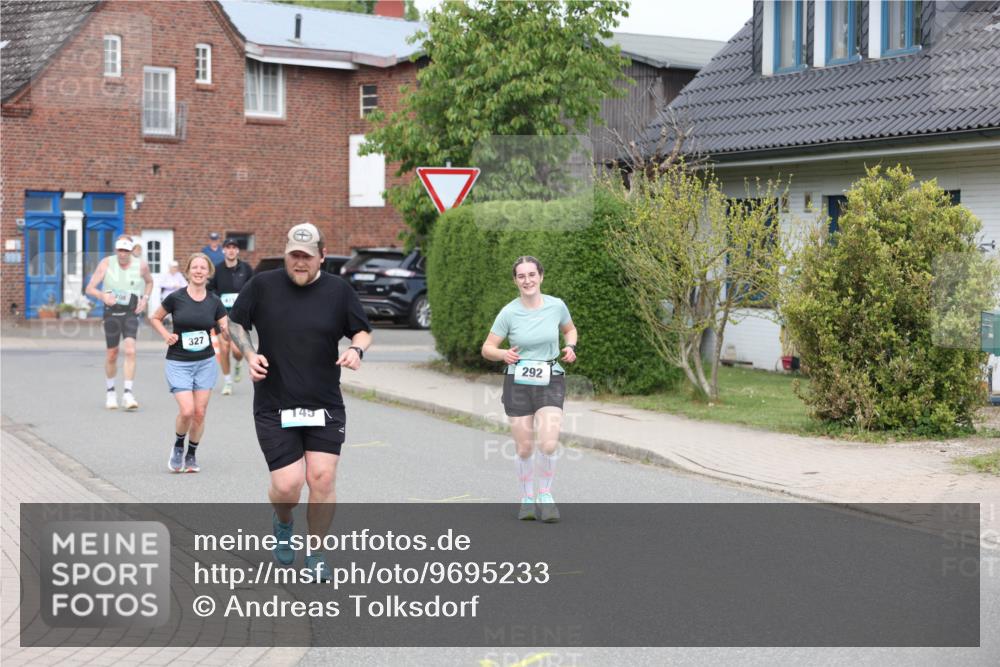 10.05.2026 - 8. Wedeler Halbmarathon Andreas Tolksdorf http://msf.ph/oto/9695233 10.05.2026 10:26:03 Laufen 327, 145, 292 meine-sportfotos.de