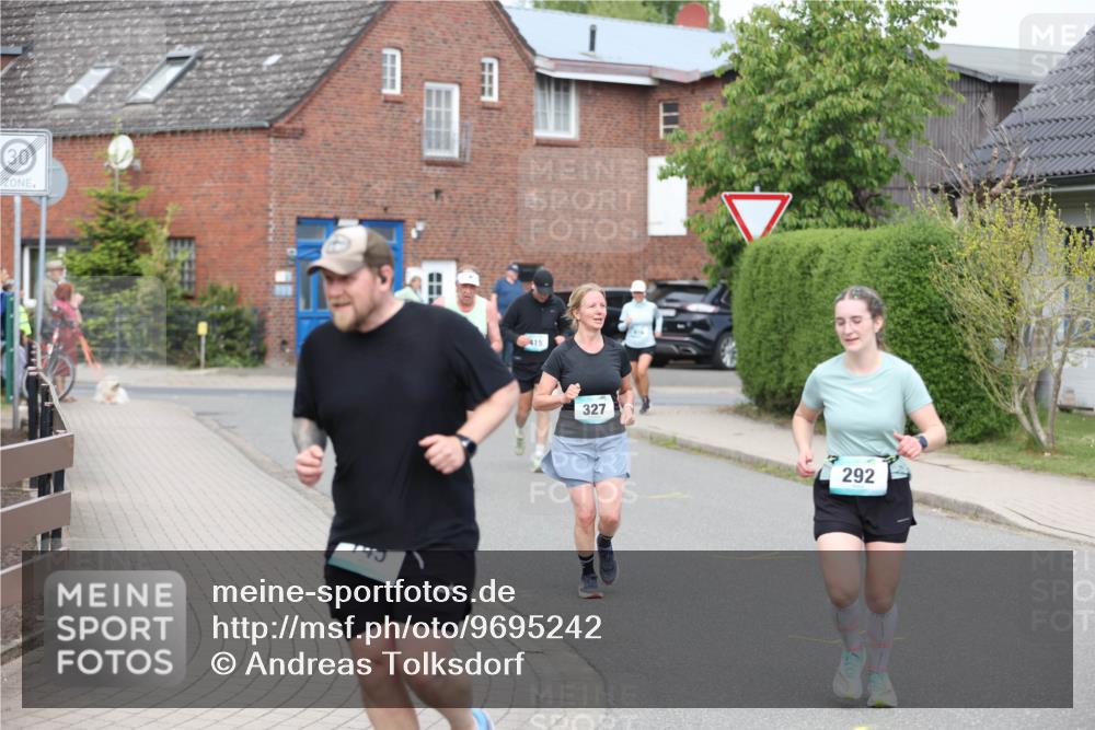 10.05.2026 - 8. Wedeler Halbmarathon Andreas Tolksdorf http://msf.ph/oto/9695242 10.05.2026 10:26:05 Laufen 30, 740, 415, 327, 292 meine-sportfotos.de