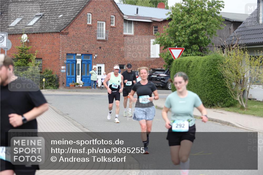 10.05.2026 - 8. Wedeler Halbmarathon Andreas Tolksdorf http://msf.ph/oto/9695255 10.05.2026 10:26:06 Laufen 145, 708, 415, 327, 292 meine-sportfotos.de