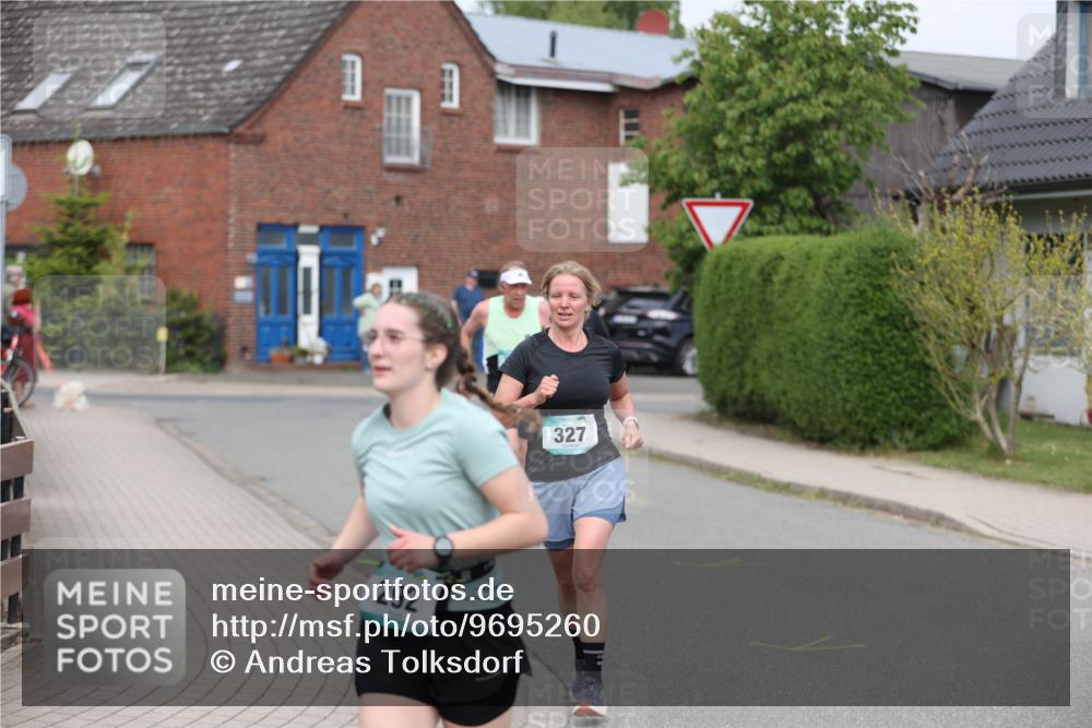 10.05.2026 - 8. Wedeler Halbmarathon Andreas Tolksdorf http://msf.ph/oto/9695260 10.05.2026 10:26:07 Laufen 292, 327 meine-sportfotos.de