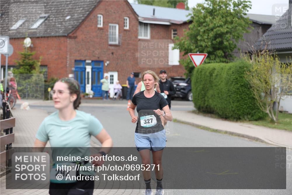 10.05.2026 - 8. Wedeler Halbmarathon Andreas Tolksdorf http://msf.ph/oto/9695271 10.05.2026 10:26:07 Laufen 292, 327 meine-sportfotos.de
