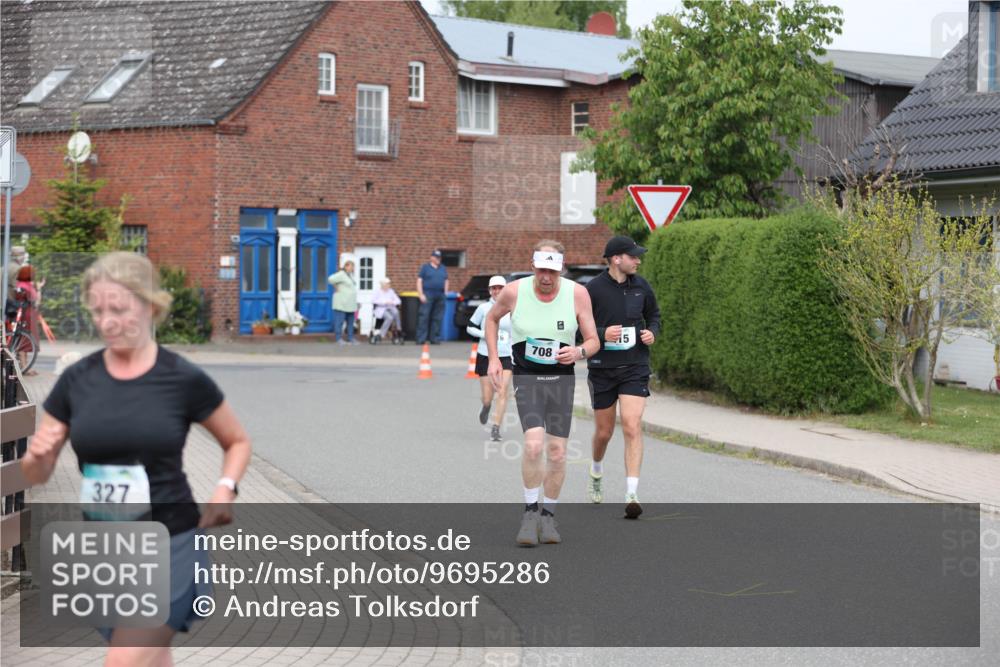 10.05.2026 - 8. Wedeler Halbmarathon Andreas Tolksdorf http://msf.ph/oto/9695286 10.05.2026 10:26:08 Laufen 327, 708, 15 meine-sportfotos.de