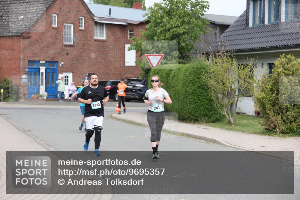10.05.2026 - 8. Wedeler Halbmarathon Andreas Tolksdorf http://msf.ph/oto/9695357 10.05.2026 10:26:21 Laufen 2133, 241 meine-sportfotos.de