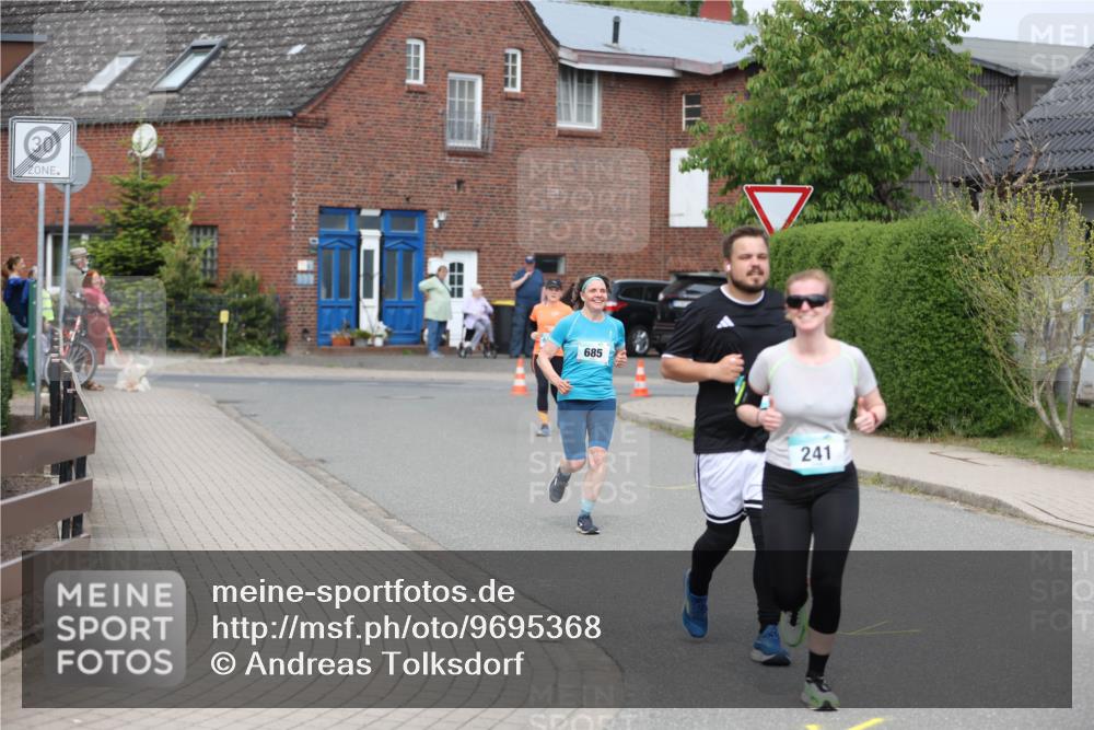 10.05.2026 - 8. Wedeler Halbmarathon Andreas Tolksdorf http://msf.ph/oto/9695368 10.05.2026 10:26:23 Laufen 685, 241 meine-sportfotos.de