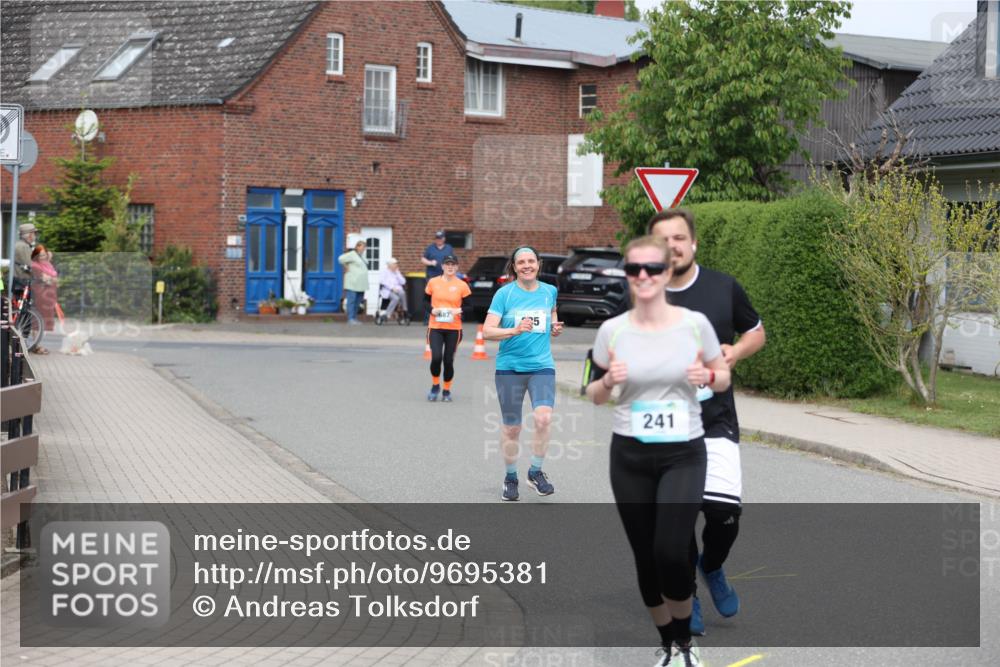 10.05.2026 - 8. Wedeler Halbmarathon Andreas Tolksdorf http://msf.ph/oto/9695381 10.05.2026 10:26:24 Laufen 687, 241 meine-sportfotos.de