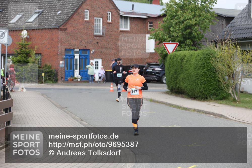 10.05.2026 - 8. Wedeler Halbmarathon Andreas Tolksdorf http://msf.ph/oto/9695387 10.05.2026 10:26:29 Laufen 501, 687 meine-sportfotos.de