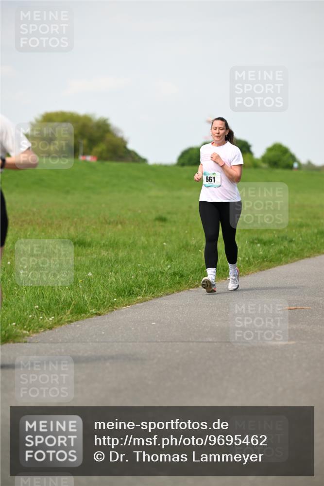 10.05.2026 - 8. Wedeler Halbmarathon Dr. Thomas Lammeyer http://msf.ph/oto/9695462 10.05.2026 11:21:27 Laufen 661 meine-sportfotos.de