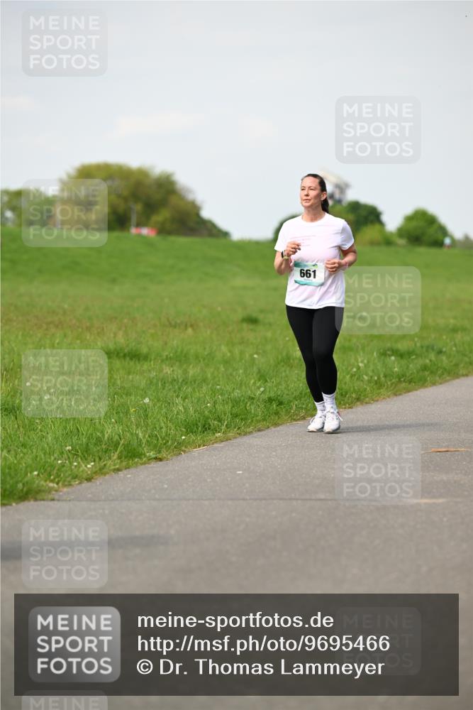 10.05.2026 - 8. Wedeler Halbmarathon Dr. Thomas Lammeyer http://msf.ph/oto/9695466 10.05.2026 11:21:27 Laufen 661 meine-sportfotos.de