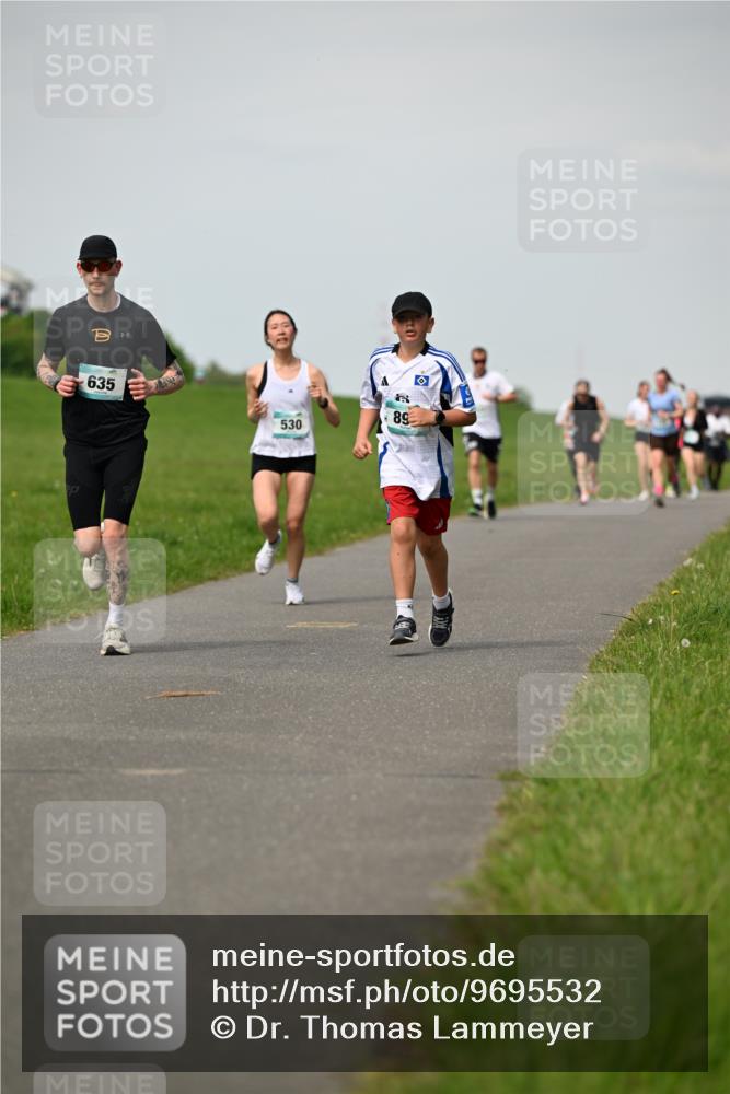 10.05.2026 - 8. Wedeler Halbmarathon Dr. Thomas Lammeyer http://msf.ph/oto/9695532 10.05.2026 11:21:33 Laufen 635, 530 meine-sportfotos.de
