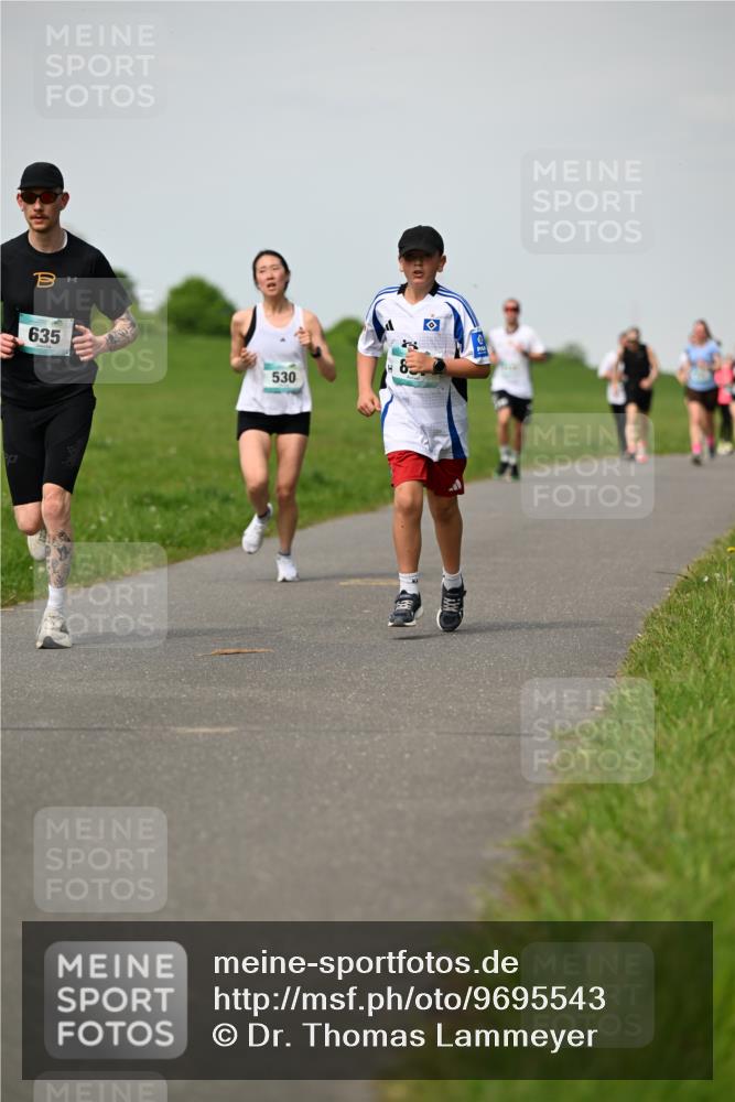 10.05.2026 - 8. Wedeler Halbmarathon Dr. Thomas Lammeyer http://msf.ph/oto/9695543 10.05.2026 11:21:33 Laufen 635, 530 meine-sportfotos.de