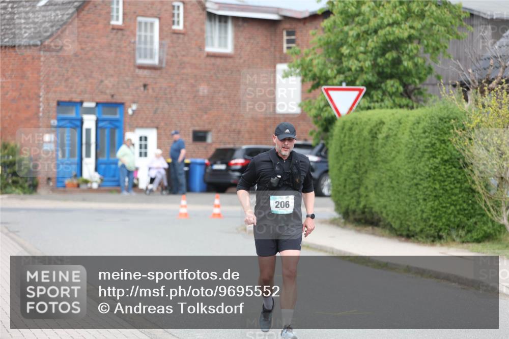 10.05.2026 - 8. Wedeler Halbmarathon Andreas Tolksdorf http://msf.ph/oto/9695552 10.05.2026 10:27:15 Laufen 206 meine-sportfotos.de