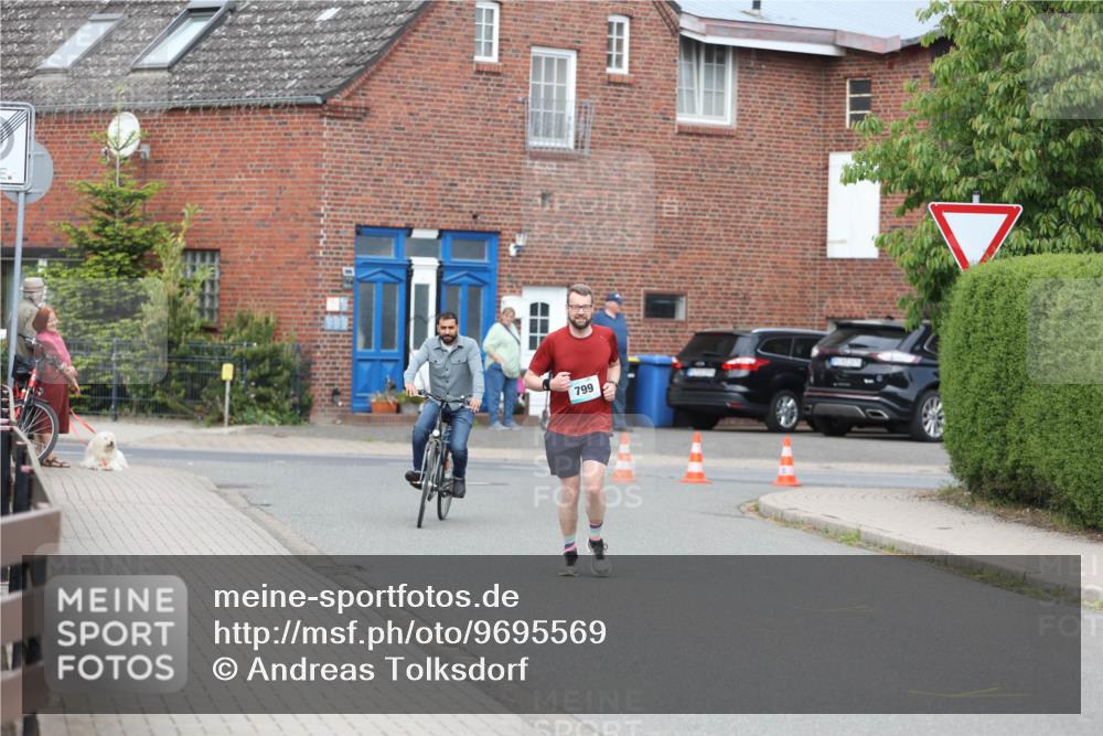 10.05.2026 - 8. Wedeler Halbmarathon Andreas Tolksdorf http://msf.ph/oto/9695569 10.05.2026 10:27:25 Laufen  meine-sportfotos.de