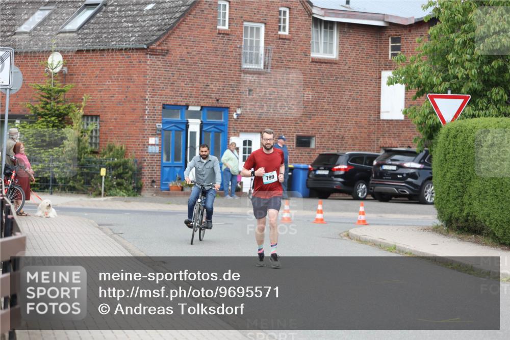 10.05.2026 - 8. Wedeler Halbmarathon Andreas Tolksdorf http://msf.ph/oto/9695571 10.05.2026 10:27:25 Laufen  meine-sportfotos.de