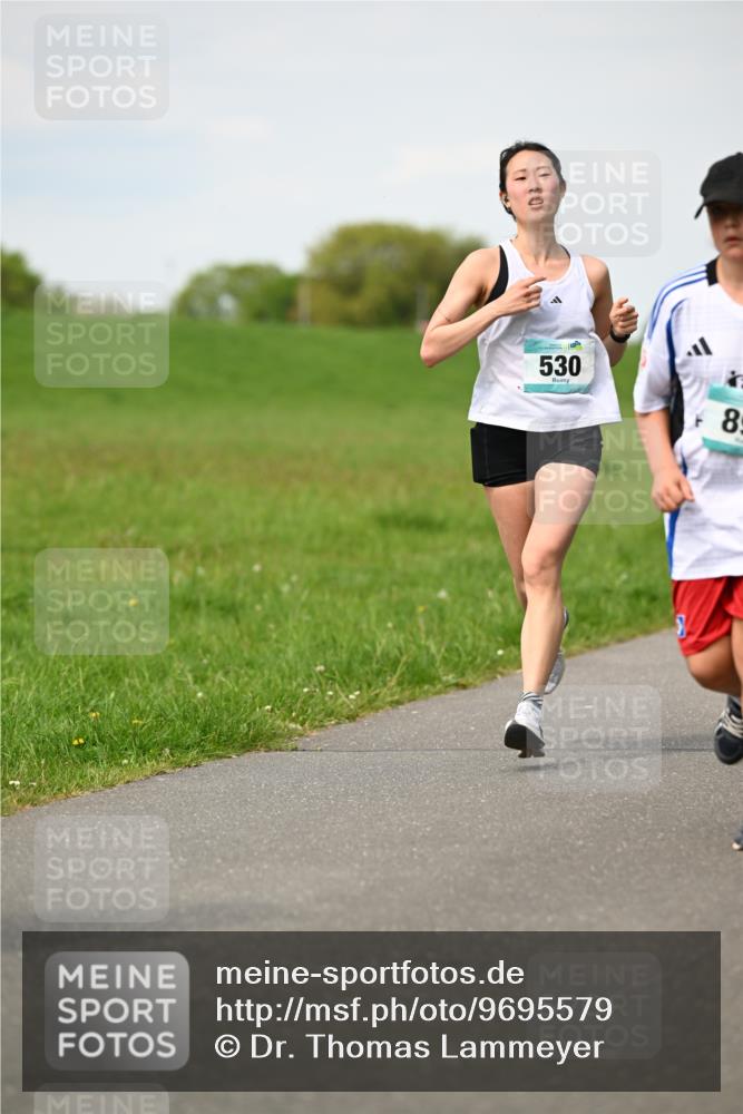 10.05.2026 - 8. Wedeler Halbmarathon Dr. Thomas Lammeyer http://msf.ph/oto/9695579 10.05.2026 11:21:36 Laufen 530 meine-sportfotos.de