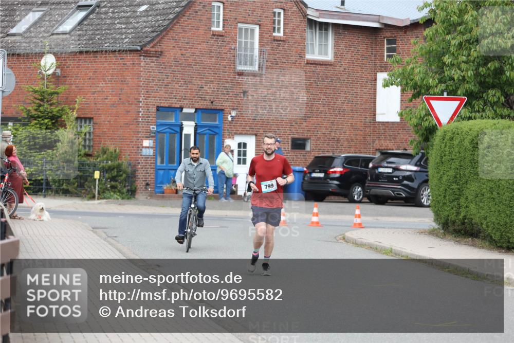 10.05.2026 - 8. Wedeler Halbmarathon Andreas Tolksdorf http://msf.ph/oto/9695582 10.05.2026 10:27:25 Laufen  meine-sportfotos.de