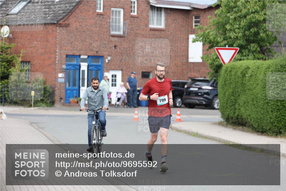 10.05.2026 - 8. Wedeler Halbmarathon Andreas Tolksdorf http://msf.ph/oto/9695592 10.05.2026 10:27:28 Laufen 799 meine-sportfotos.de