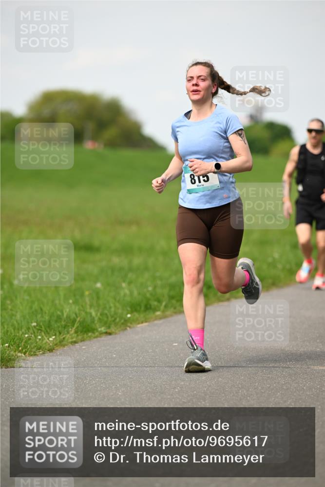 10.05.2026 - 8. Wedeler Halbmarathon Dr. Thomas Lammeyer http://msf.ph/oto/9695617 10.05.2026 11:21:44 Laufen 815 meine-sportfotos.de