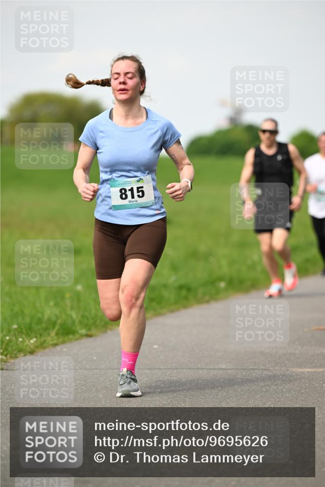 10.05.2026 - 8. Wedeler Halbmarathon Dr. Thomas Lammeyer http://msf.ph/oto/9695626 10.05.2026 11:21:45 Laufen 815 meine-sportfotos.de